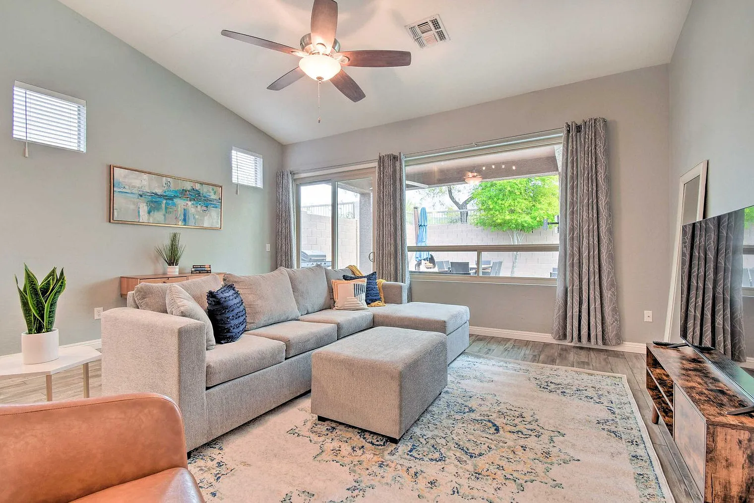 4 bed, 2.0 bath, 1754 sqft, $4,741 — Photo 1