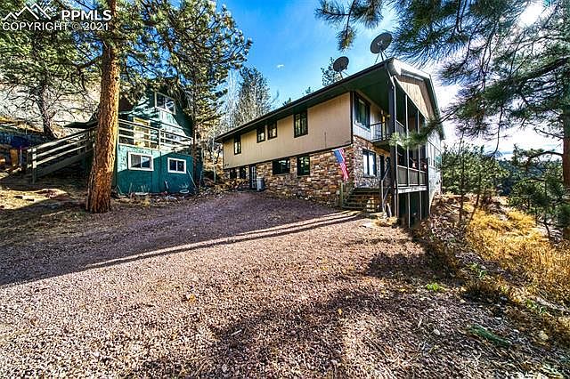 1st image of 3011 Lakemoor Dr