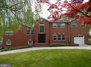 6307 Crestwood Dr, Alexandria, VA 22312