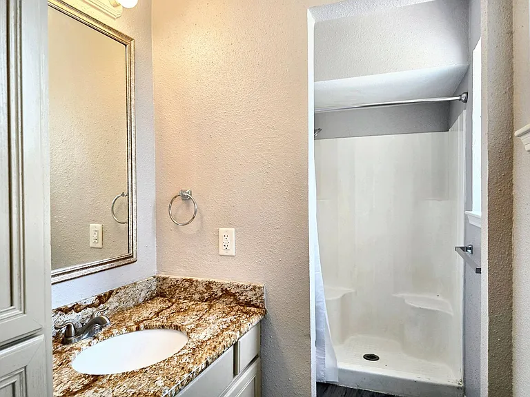 22619 Deville Dr — Photo 15