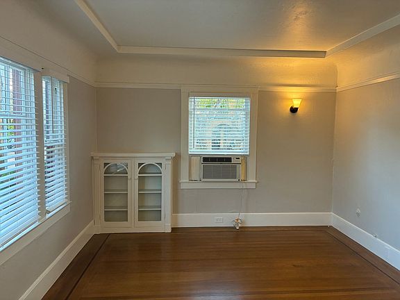 4th image of 2728 O St #D