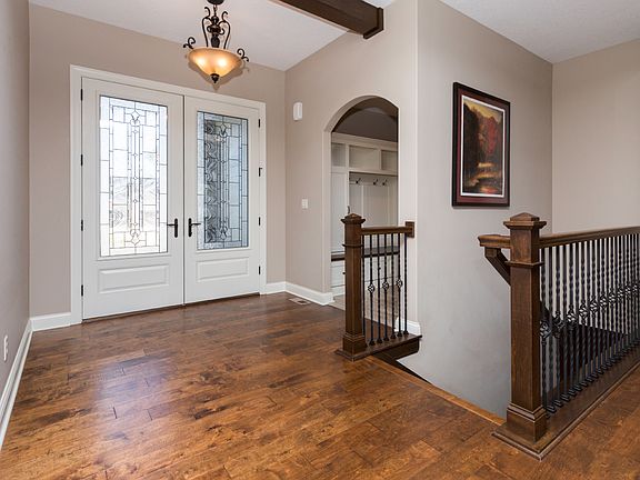 3rd image of 9364 Winterberry Dr