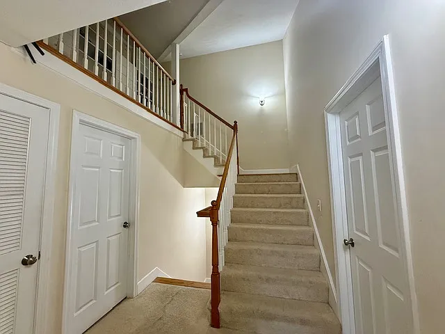 33 John Hancock Dr — Photo 13
