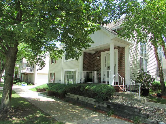 2nd image of 320 Peachtree Ct