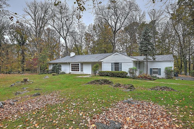 1st image of 4512 Preston Dr