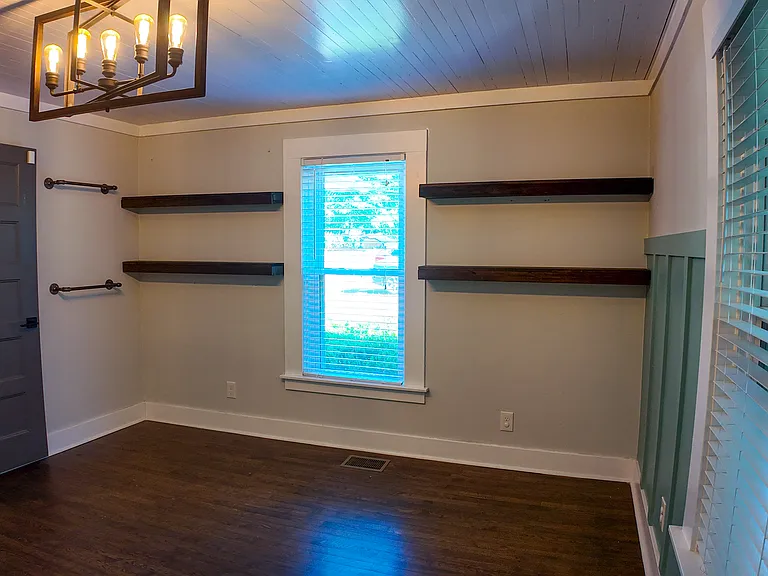 843 N Clayton St — Photo 20