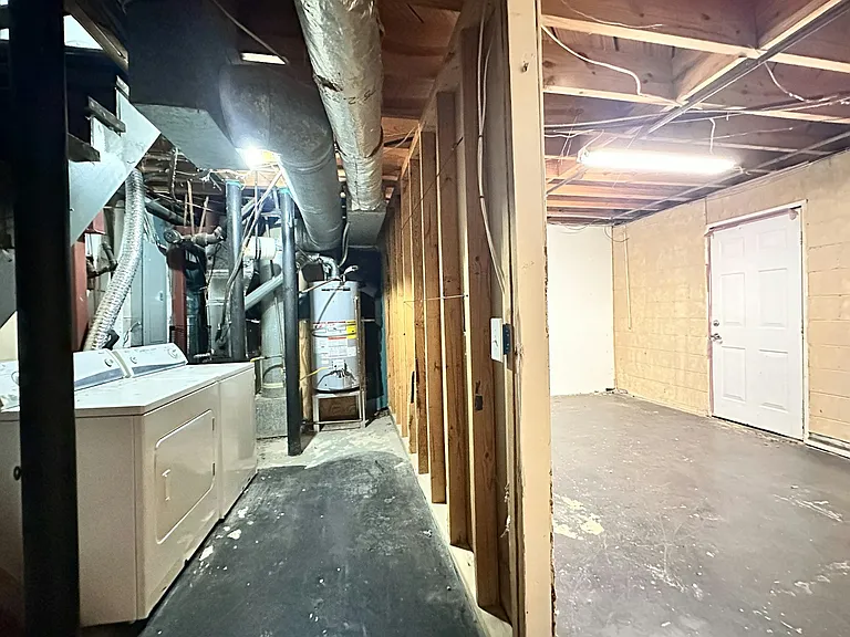 washer and dryer included
