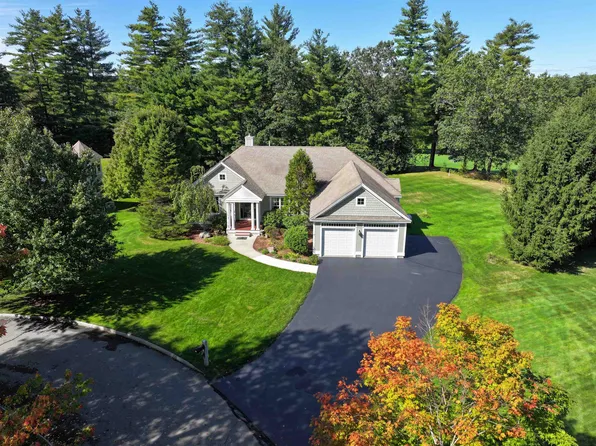17 Freemans Way #16, Hollis, NH 03049