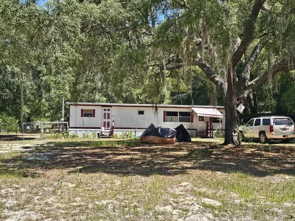 208 Lakeview Dr