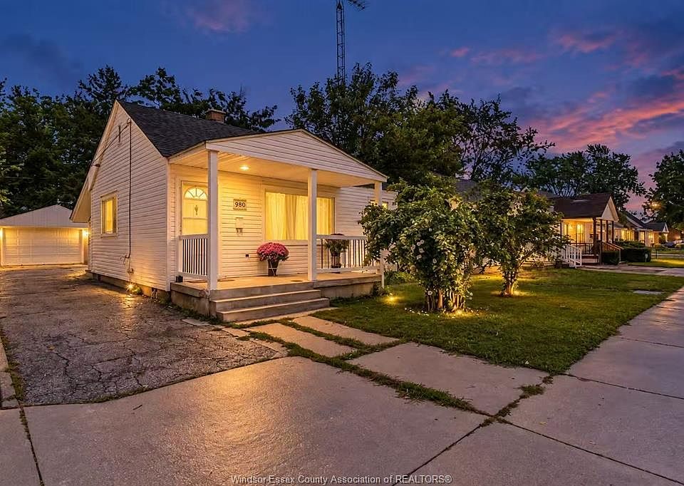 1st image of 980 Partington Ave