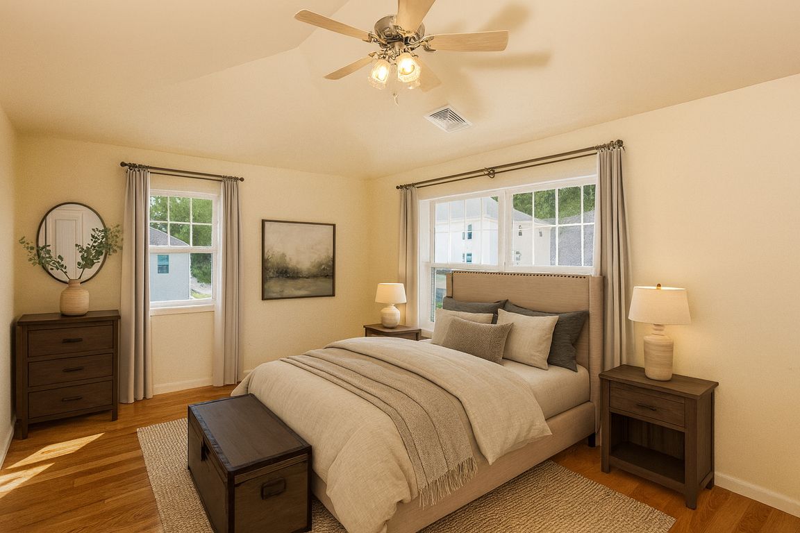 Spacious bedrooms, high ceilings, and large closets.