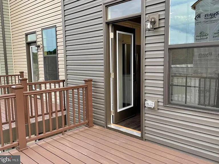 1113 Rampart Dr — Photo 10