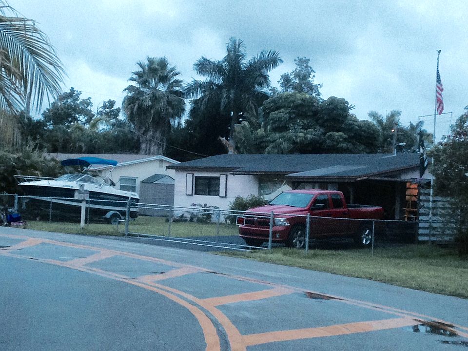 1st image of 3811 SW 47th Ct