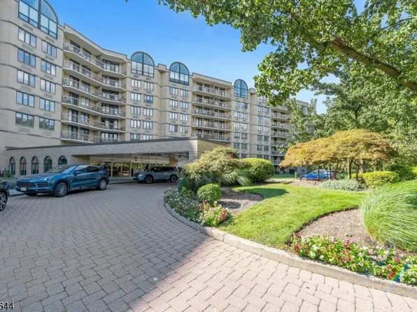 10 Smith Manor Blvd #105, West Orange Twp., NJ 07052