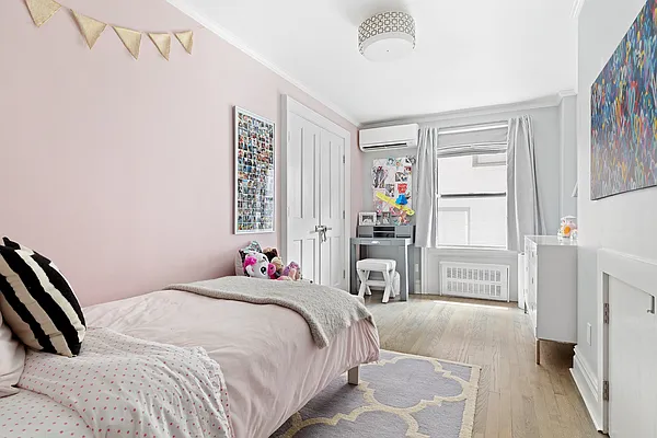 Sold by Compass | media 10