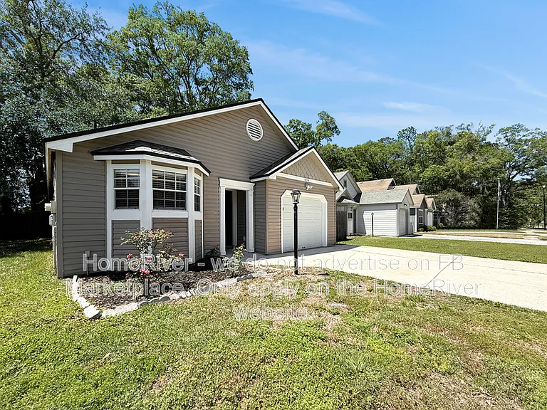1854 Alberta Ct N — Photo 18