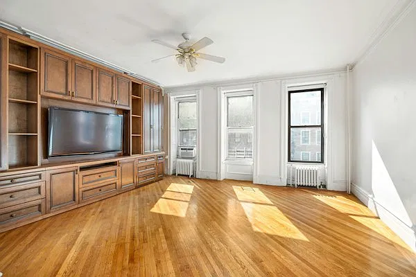 796 Lexington Ave #4