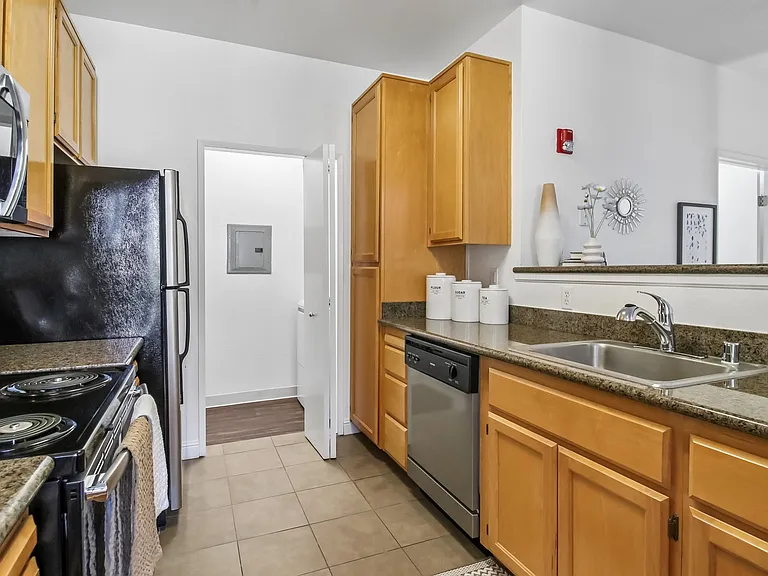 Birch 2x2 Kitchen
