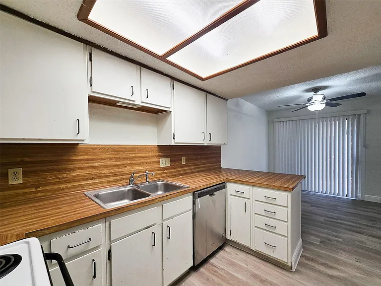 8418 Fathom Cir #103 — Photo 9