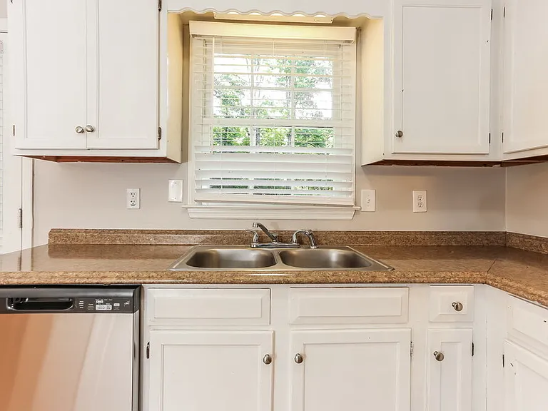 2280 Whitebluff Way — Photo 9