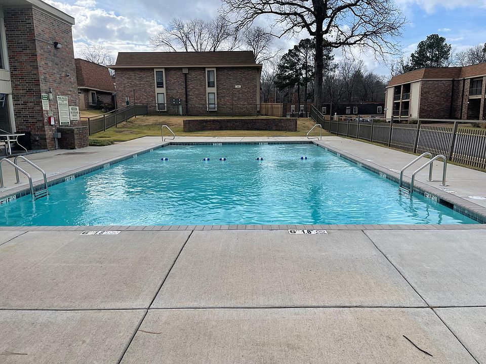 1st image of 6597 Poplar Ave