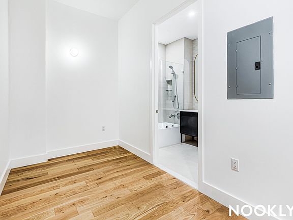 5th image of 38-38 32nd St #4105