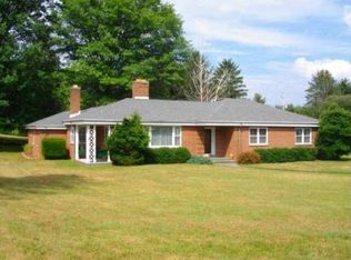 112 Orchard Dr, Narrows, VA 24124