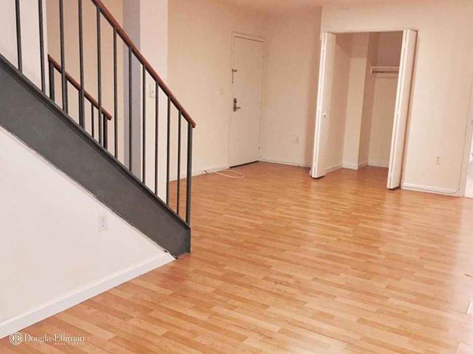 1st image of 2737 27th St APT 1C