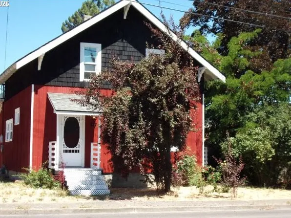 222 W 1st Ave, Riddle, OR 97469