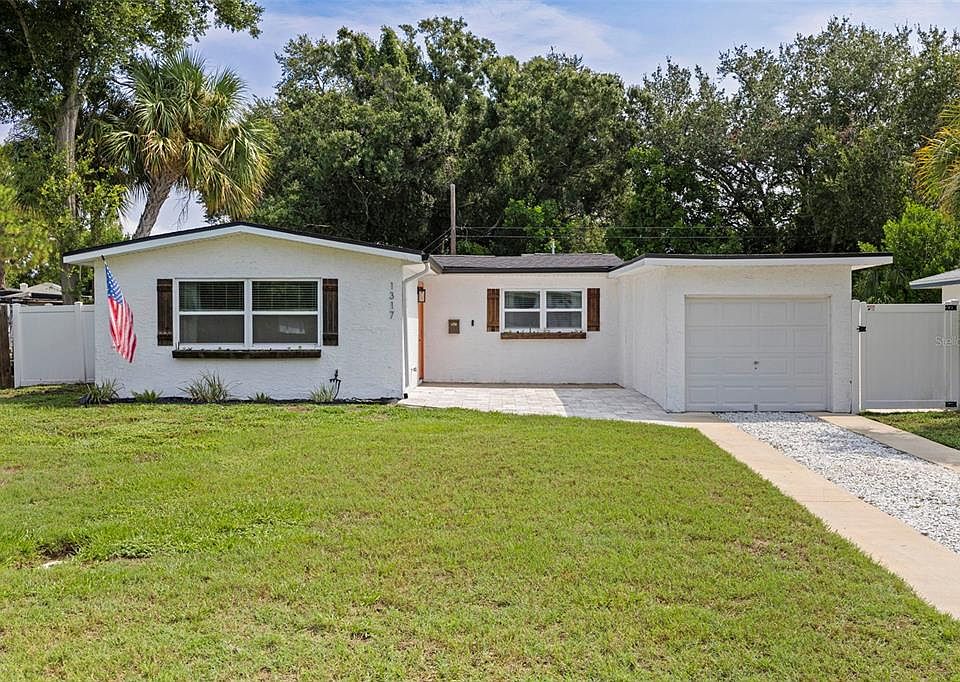 1st image of 1317 ESSEX DRIVE N