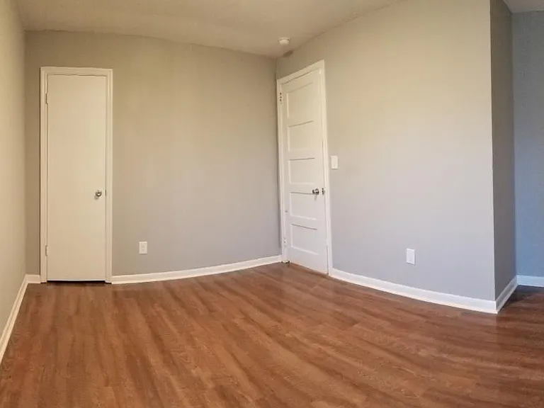 202 Zierdt Rd #B — Photo 7