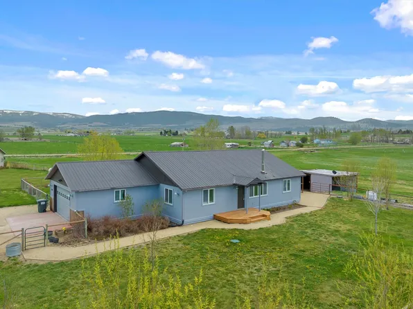 689 Ambrose Creek Rd, Stevensville, MT 59870