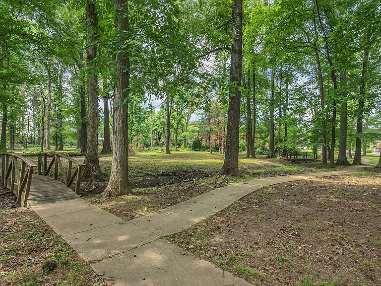 Arbor Park — Photo 17