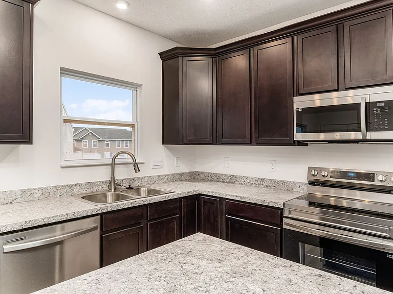 122 Red Willow Dr — Photo 14