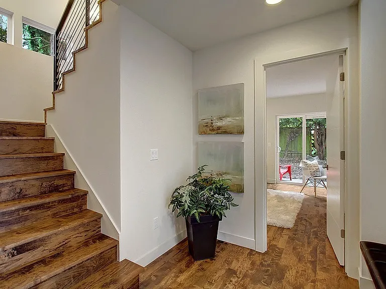 11427 NE 87th St — Photo 2