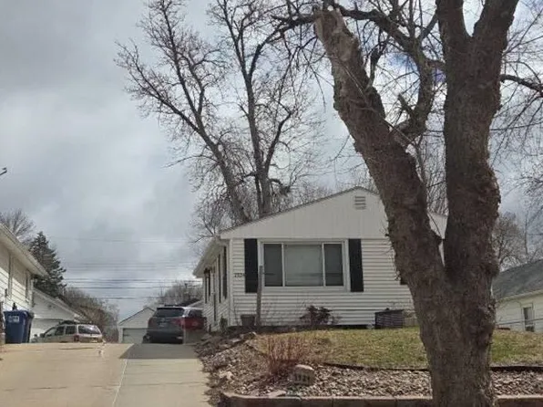 1924 S West Ave, Sioux Falls, SD 57105