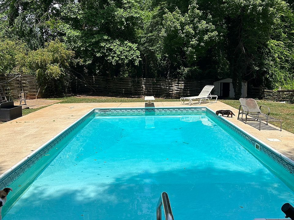 2nd image of 546 Barron Dr
