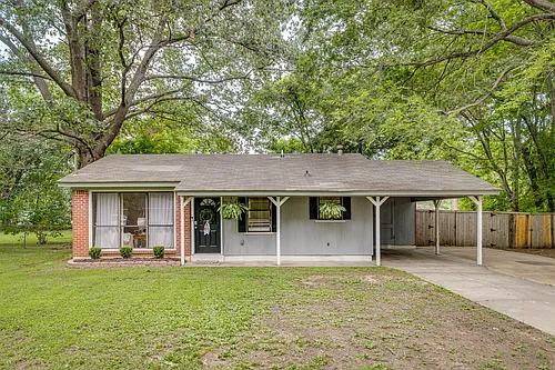 200 Garden Dr Photo 1