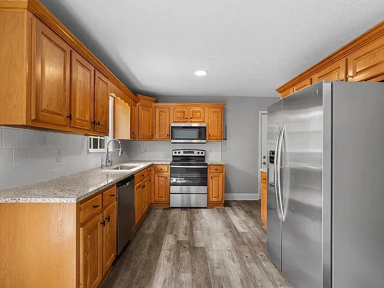 124 Levi Dr — Photo 16