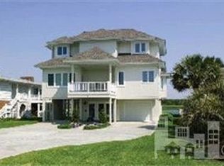 64 Pelican Dr, Wrightsville Beach, NC 28480