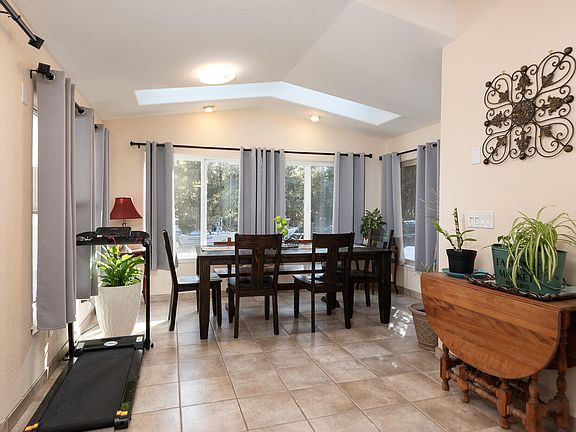 5th image of 52738 Sunrise Blvd