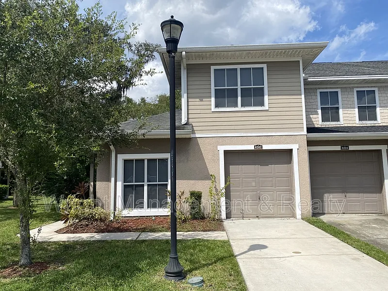 3 bed, 2.5 bath, 1855 sqft, $2,250 — Photo 1