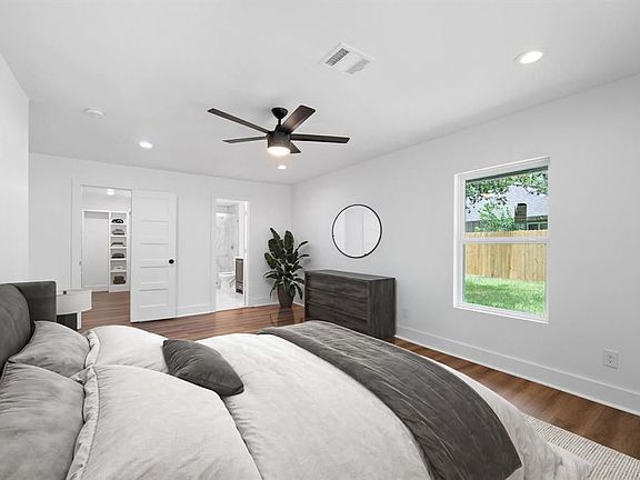 4th image of 10613 Willowisp Dr