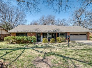 1351 SE Cherokee Hills Dr, Bartlesville, OK 74006