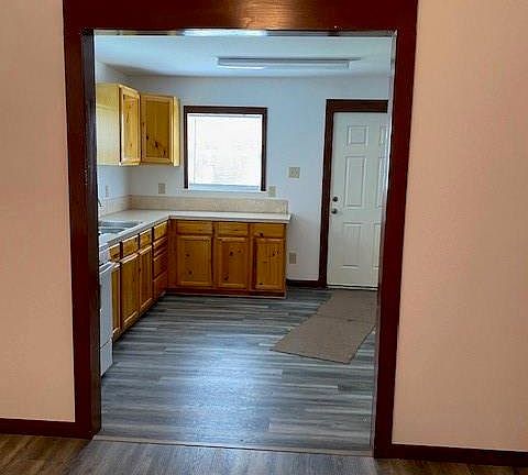 4th image of 3914 Bernardo De Galvez Ave
