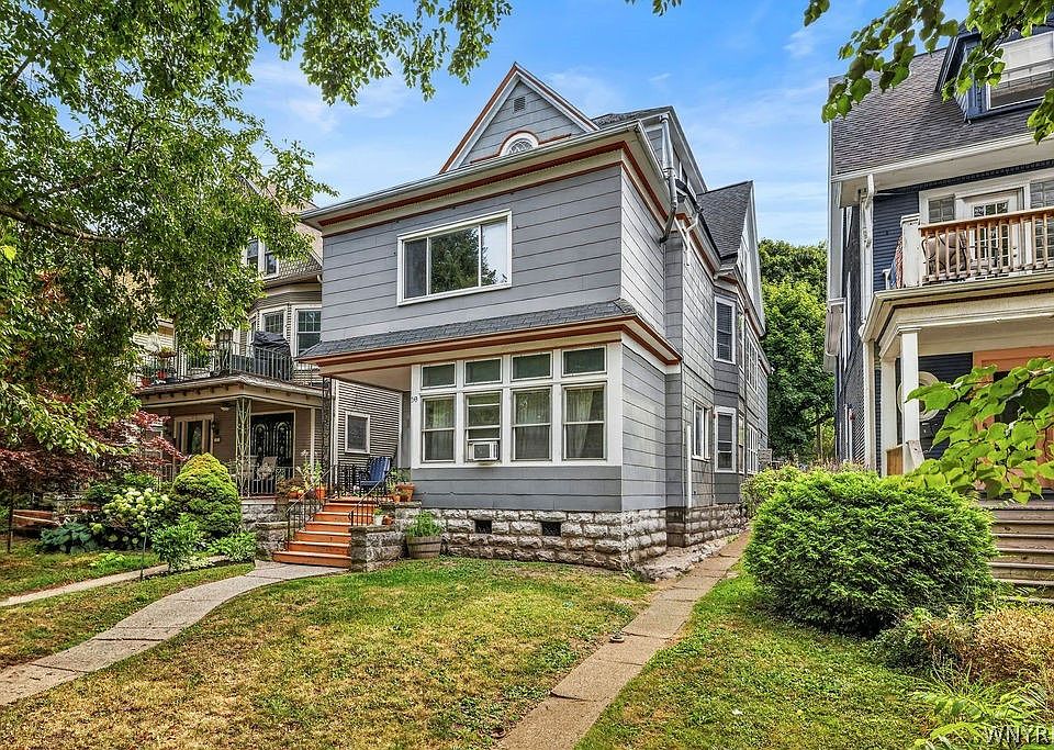 1st image of 343 Richmond Ave