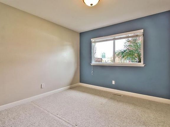 3rd image of 1560 Tobias Dr