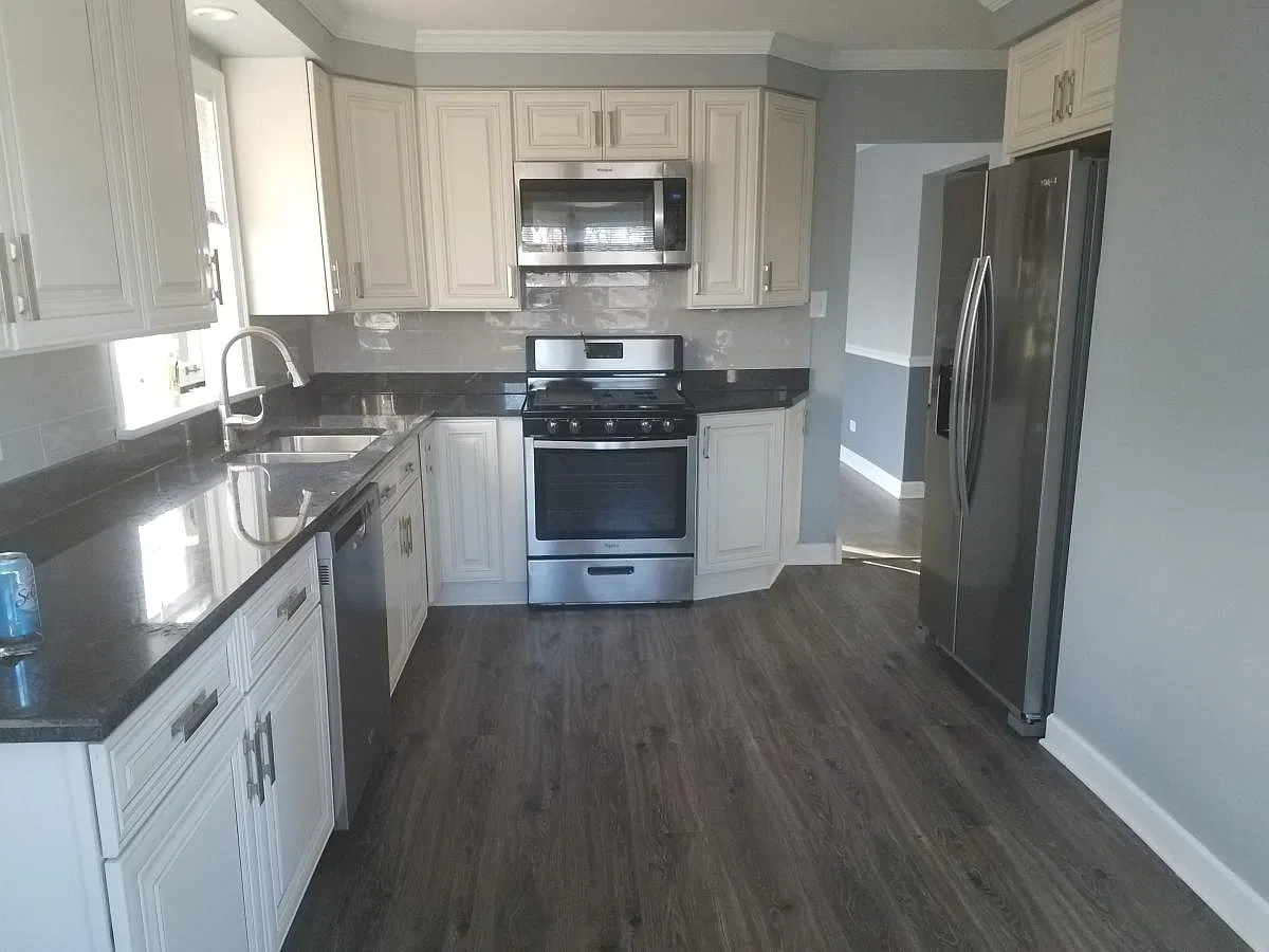 2 bed, 800 sqft, $2,100 — Photo 4