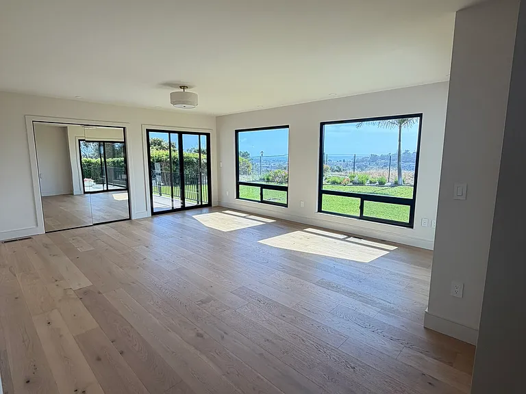 683 Marine View Ave #1 — Photo 4