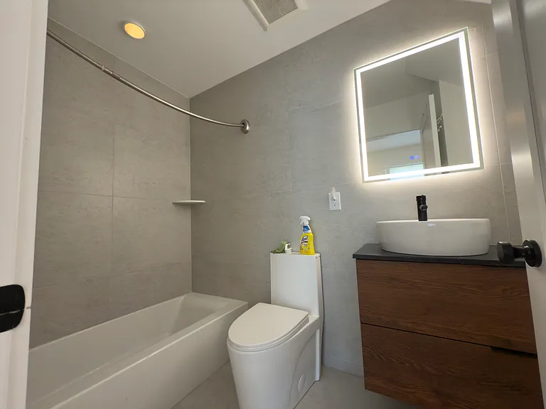 164 Richmond St #2B — Photo 19